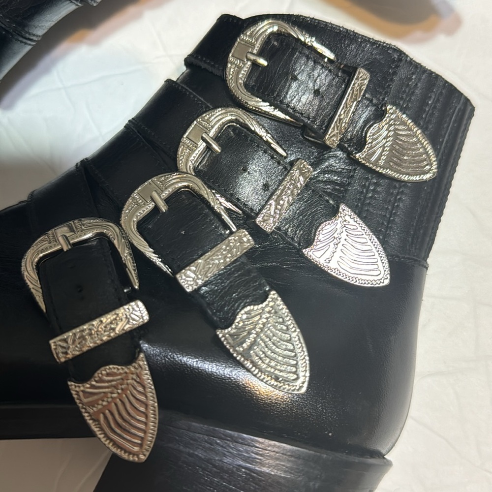 TOGA PULLA buckle-strap mid heel boots - Picture 2 of 8